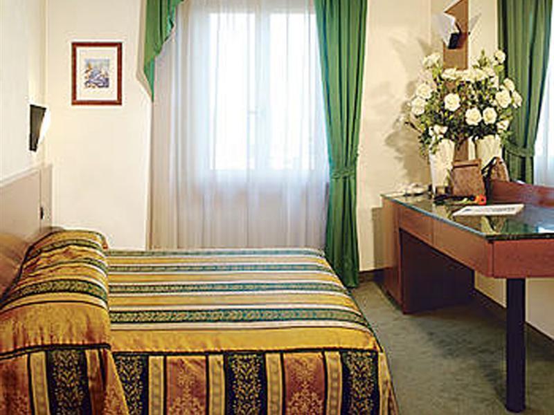 Best Western Hotel Turismo San Martino Buon Albergo Room photo